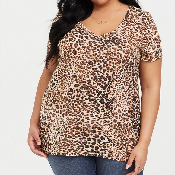 torrid Tops - Torrid 2/2X Tee Top Leopard Print Shirt V-Neck